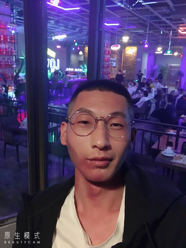 东北小伙的第一张照片--百色相亲服务中心