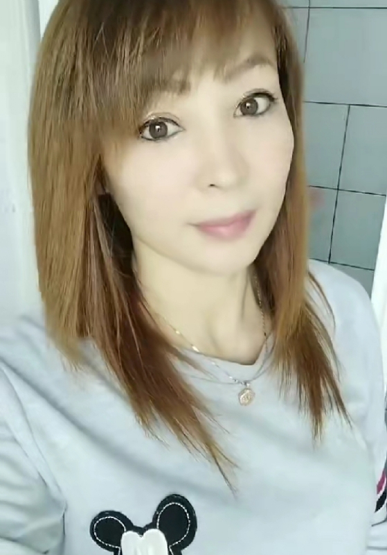 魅力白玲的第一张照片--百色相亲服务中心