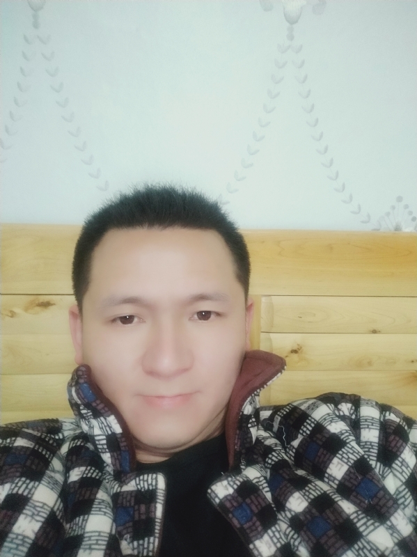 寻找一个真实的她的第一张照片--百色相亲服务中心