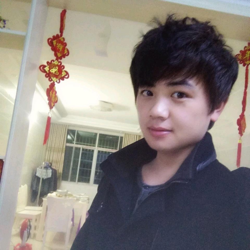 凤凰机器人卡卡老师的第一张照片--百色相亲服务中心