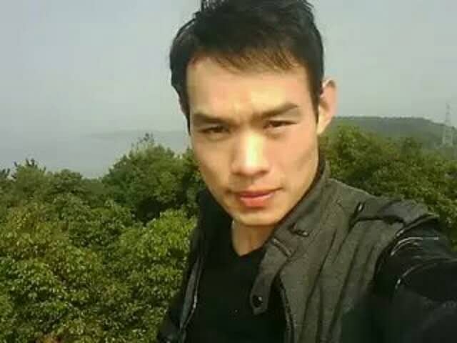 明镜的第一张照片--百色相亲服务中心