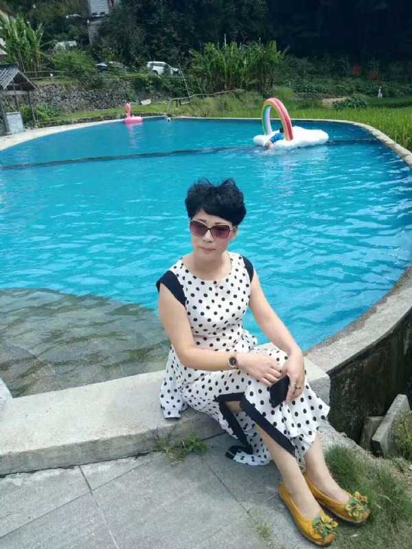 守望幸福的第一张照片--百色相亲服务中心