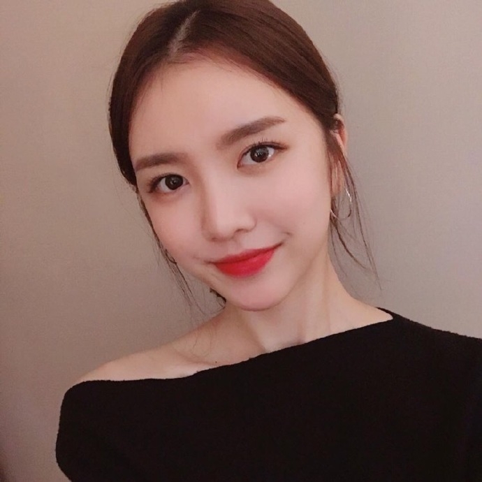 唐馨儿的第一张照片--百色相亲服务中心