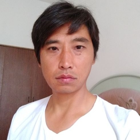 莞尔一笑的第一张照片--百色相亲服务中心