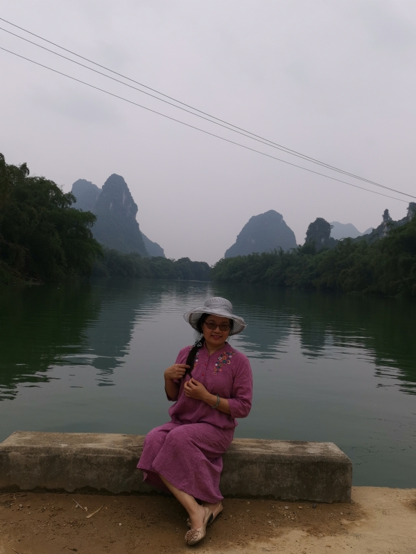 银子姐姐的第一张照片--百色相亲服务中心