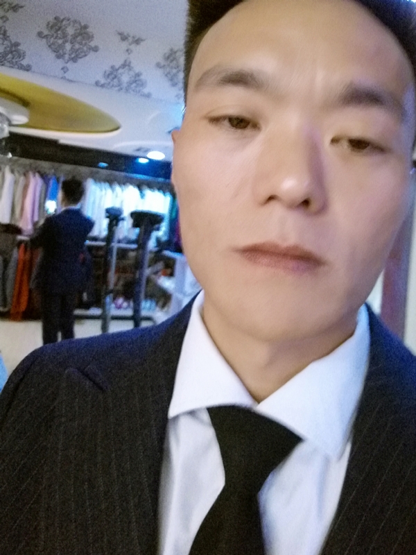 醉酒的蝴蝶的第二张照片--百色相亲服务中心