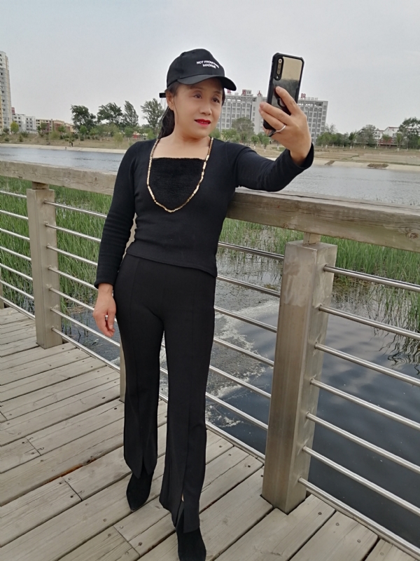 阳光你好的第四张照片--百色相亲服务中心