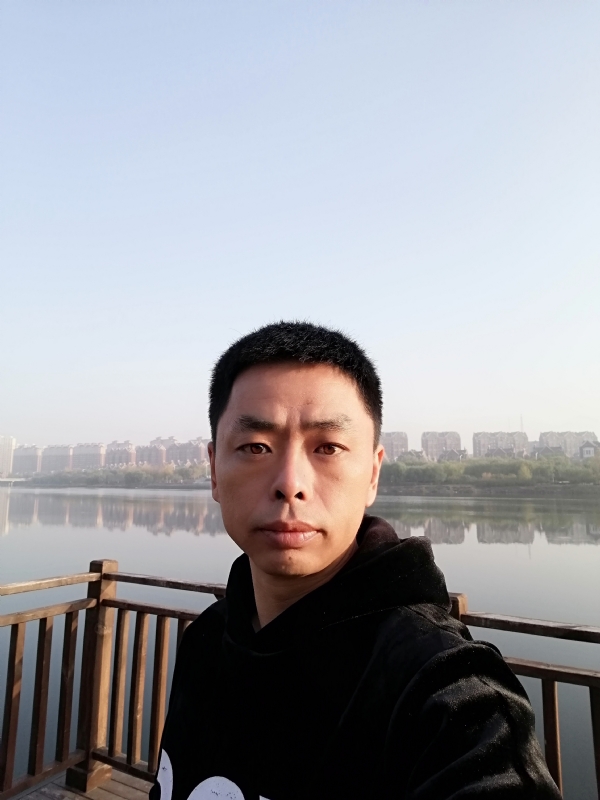 蓝颜的第一张照片--百色相亲服务中心