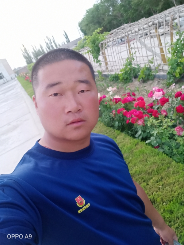 奋斗中的青春最美丽的第一张照片--百色相亲服务中心