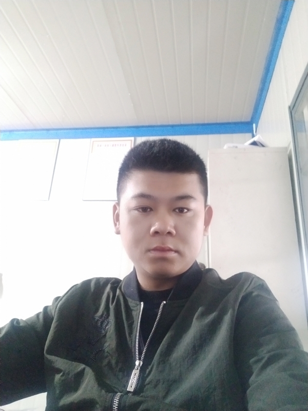 少校的第一张照片--百色相亲服务中心