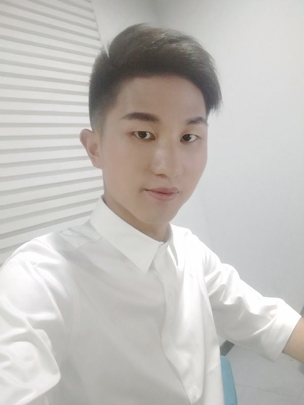 MrLi的第二张照片--百色相亲服务中心