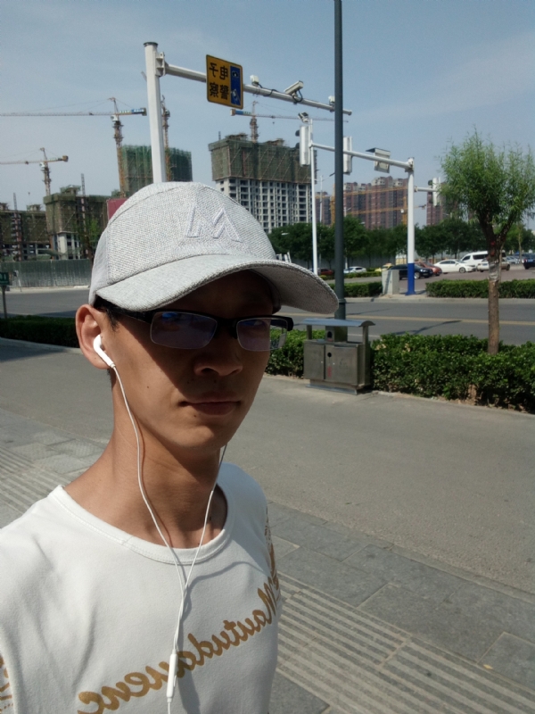 挥一挥手什么都没有的第一张照片--百色相亲服务中心