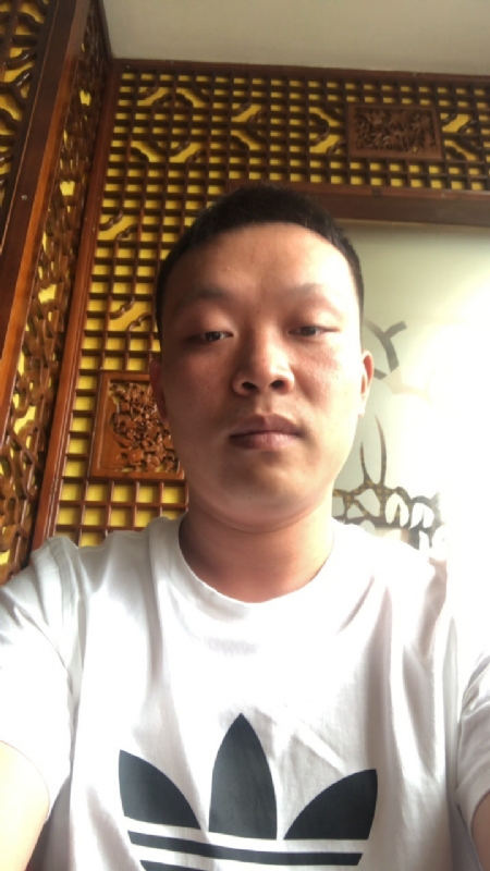 唐子龙的第一张照片--百色相亲服务中心