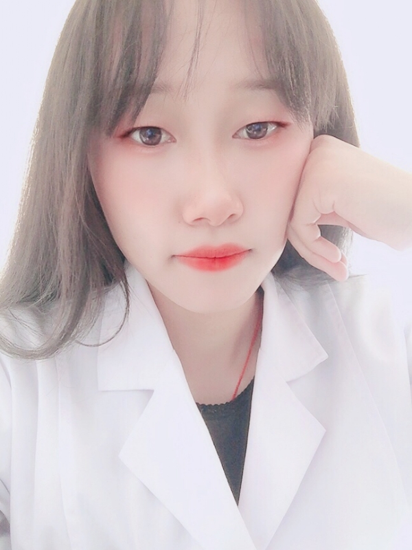 白婚纱的第一张照片--百色相亲服务中心