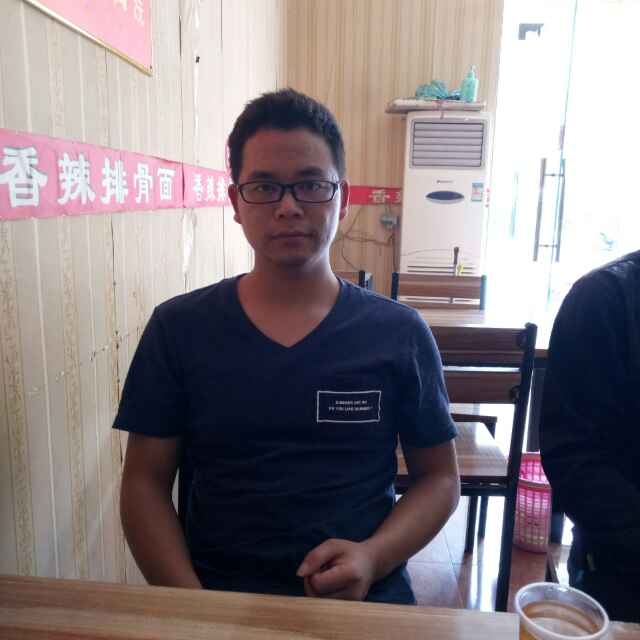 会哭的星星的第三张照片--百色相亲服务中心