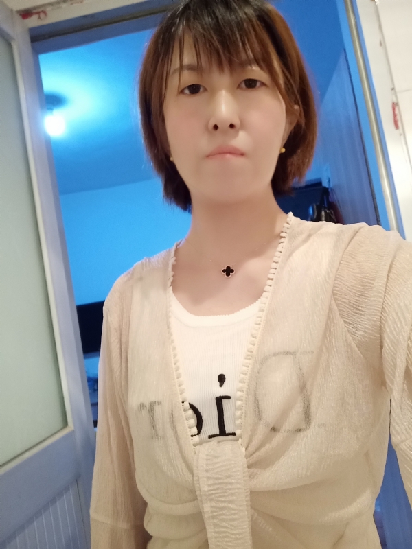 芬儿的第三张照片--百色相亲服务中心