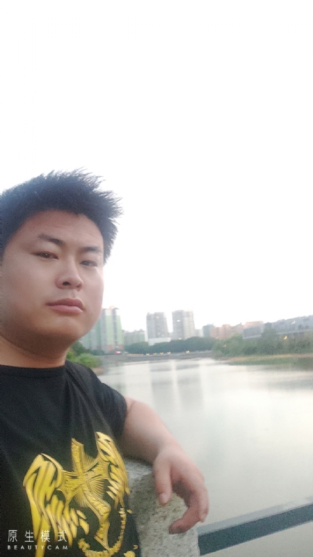 小海的第二张照片--百色相亲服务中心