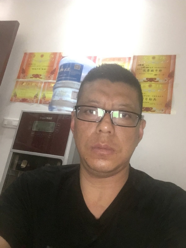 牵手的第一张照片--百色相亲服务中心