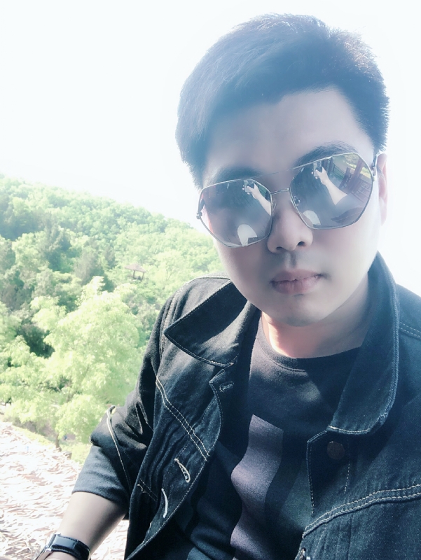 刁雅楠的第一张照片--百色相亲服务中心