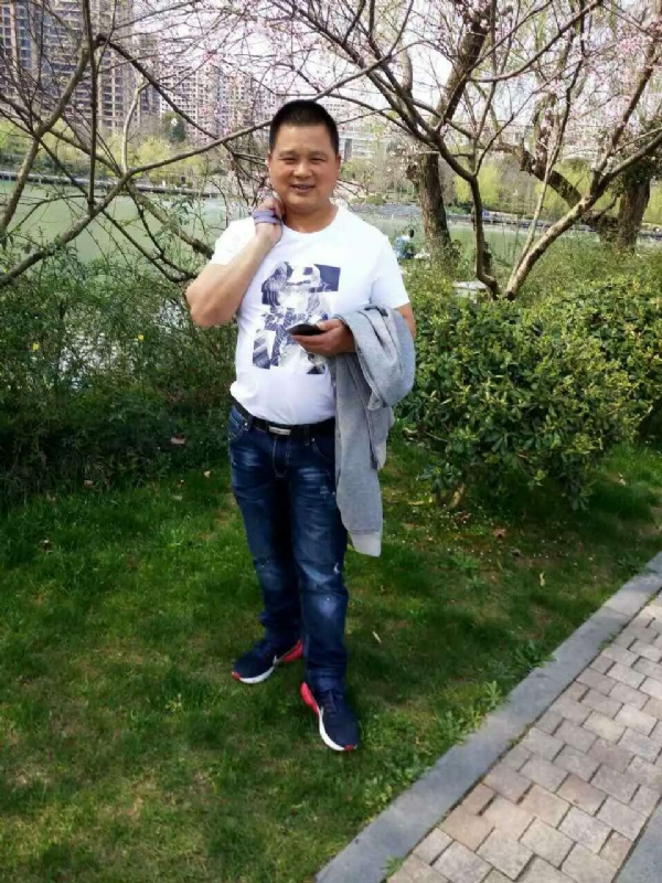 纯爷们的第二张照片--百色相亲服务中心