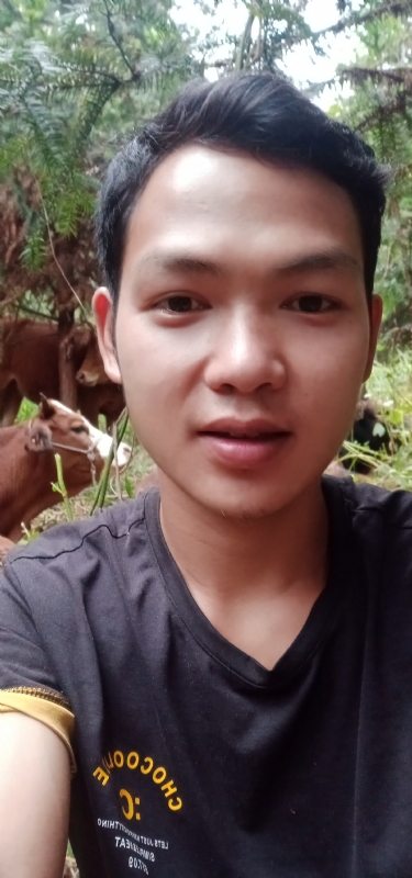 等AI的第一张照片--百色相亲服务中心