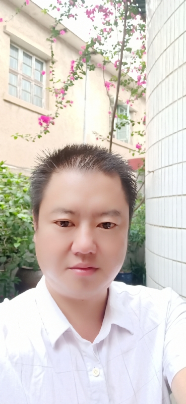 陈欢翔的第一张照片--百色相亲服务中心