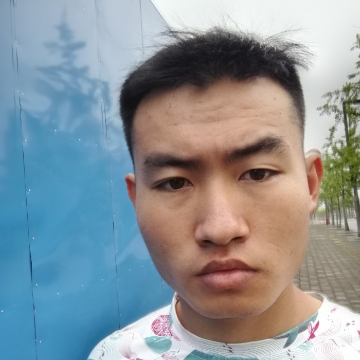 爱一个哦的第一张照片--百色相亲服务中心