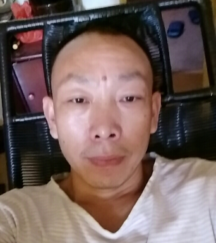 寻爱的第一张照片--百色相亲服务中心