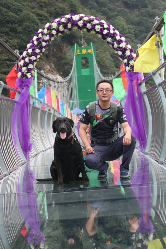 离人的第一张照片--百色相亲服务中心