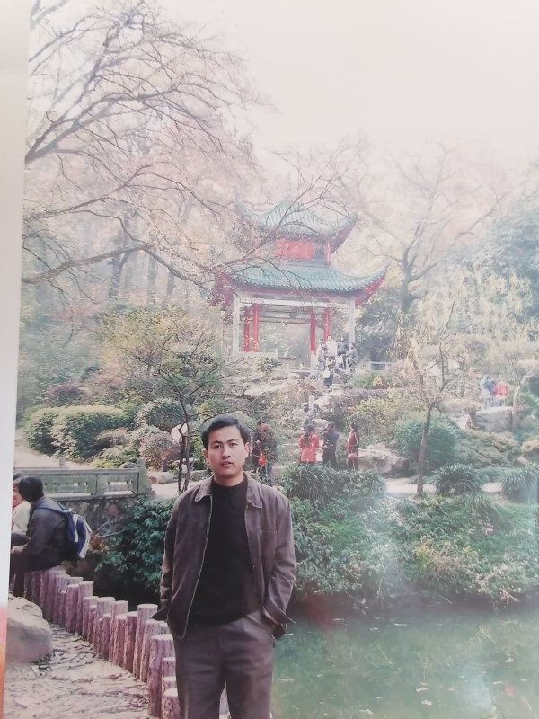 沧海一粟的第一张照片--百色相亲服务中心