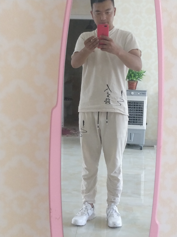 一天一根烟的第一张照片--百色相亲服务中心