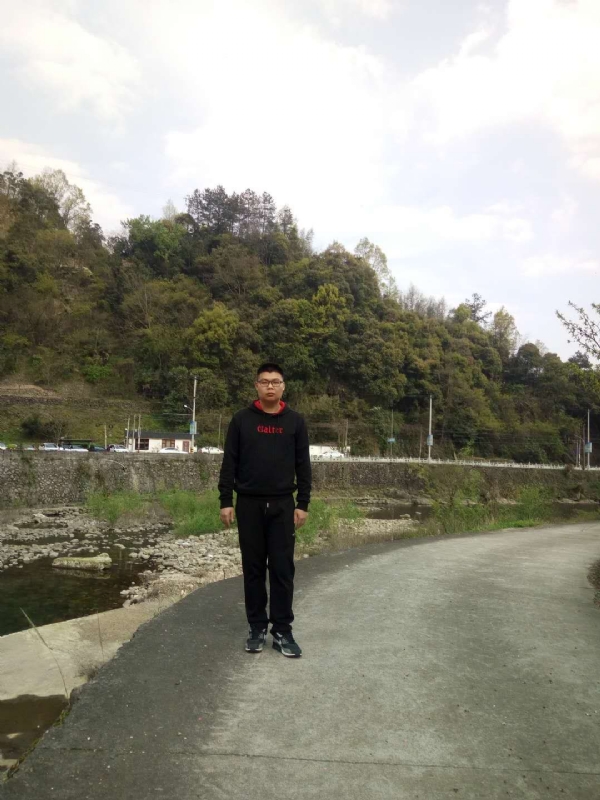 等着上钩的鱼的第二张照片--百色相亲服务中心