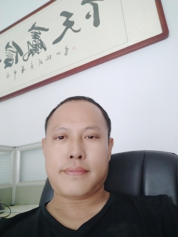 山丘的第三张照片--百色相亲服务中心