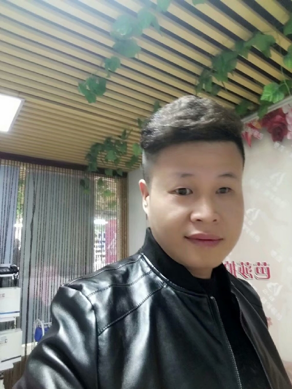 萧郎的第一张照片--百色相亲服务中心