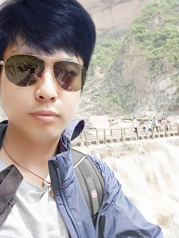 雅俗共赏的第一张照片--百色相亲服务中心