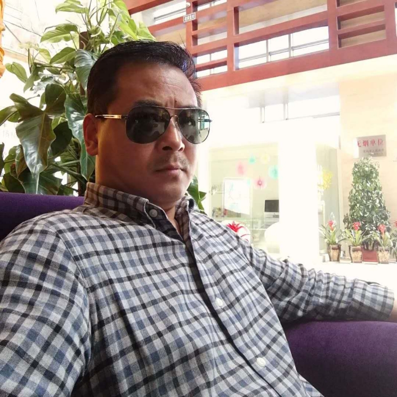 雪豹的第一张照片--百色相亲服务中心