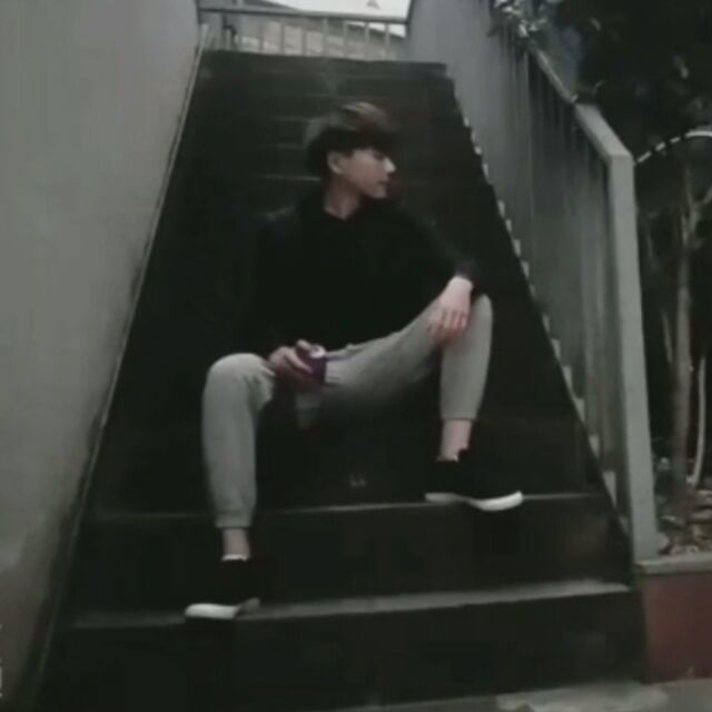 你是魔鬼吗的第一张照片--百色相亲服务中心