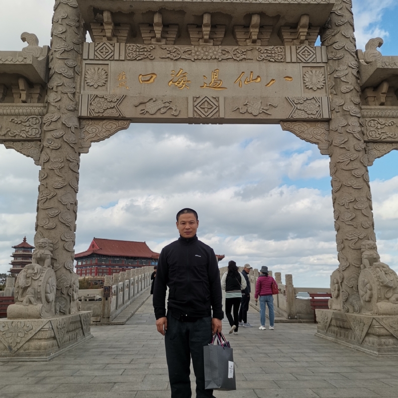 向日葵的微笑的第一张照片--百色相亲服务中心