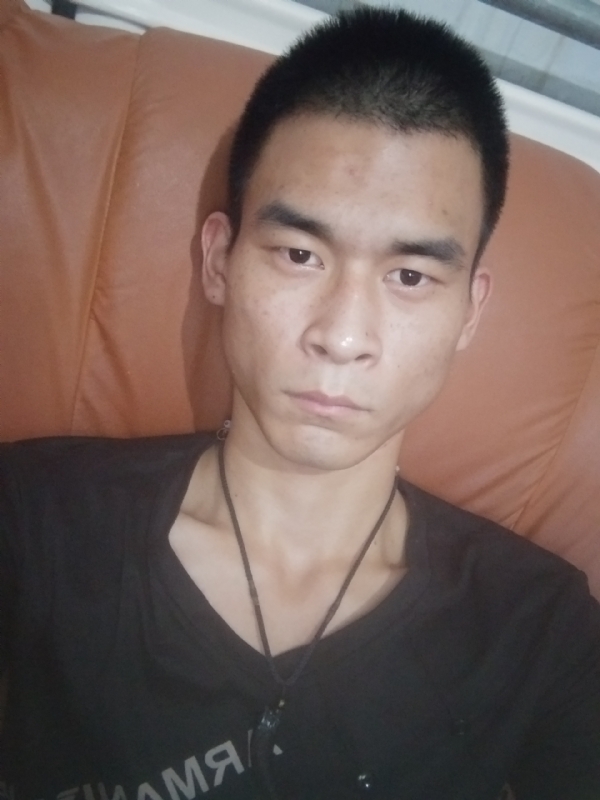 单身狗一枚的第三张照片--百色相亲服务中心