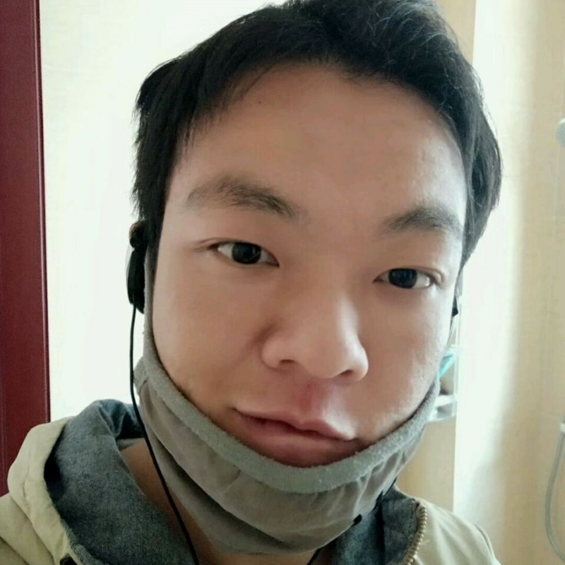 泡沫哭泣的第一张照片--百色相亲服务中心