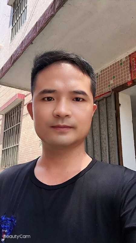 言飞的第一张照片--百色相亲服务中心