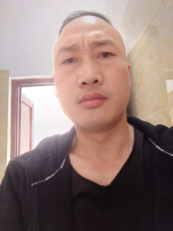 猴哥的第一张照片--百色相亲服务中心