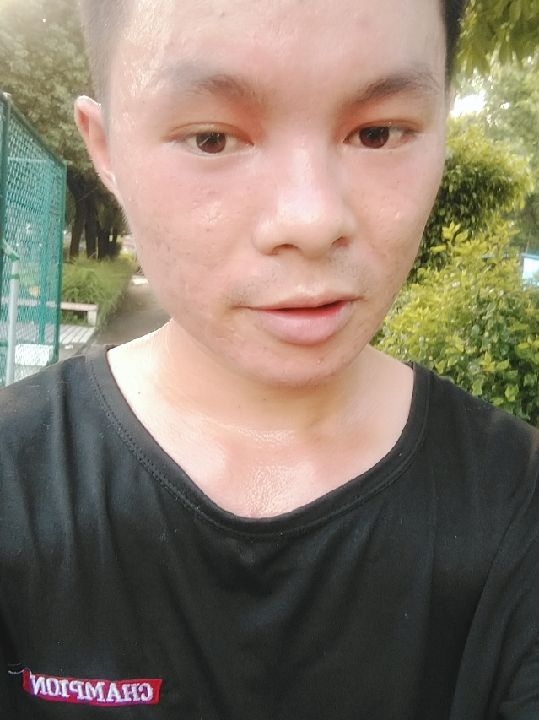 楠呐的第二张照片--百色相亲服务中心