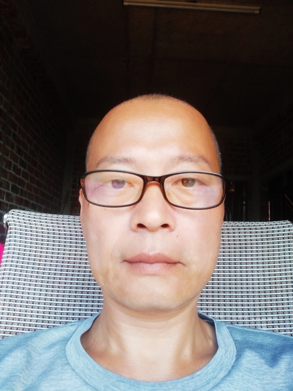 森的第一张照片--百色相亲服务中心