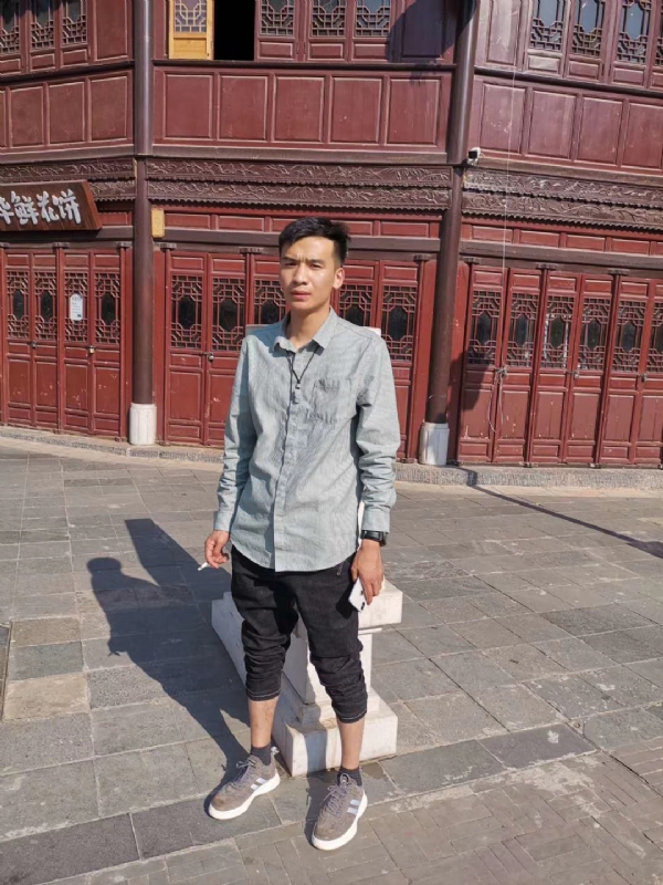 刘方的第一张照片--百色相亲服务中心