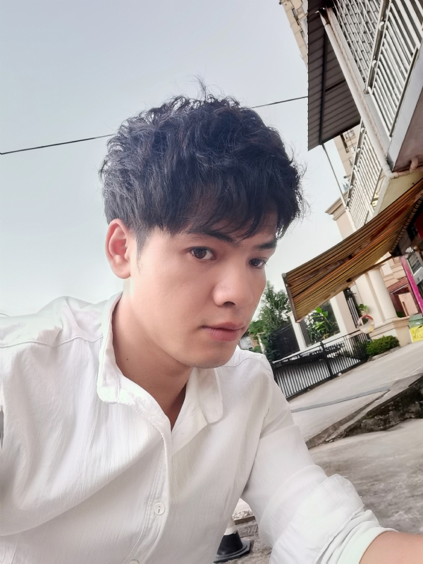 幕后老板的第一张照片--百色相亲服务中心