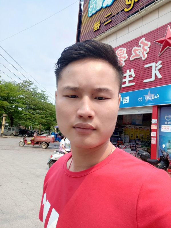 刘振军的第一张照片--百色相亲服务中心