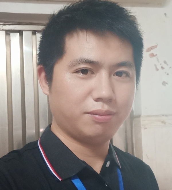 单身奶爸的第一张照片--百色相亲服务中心