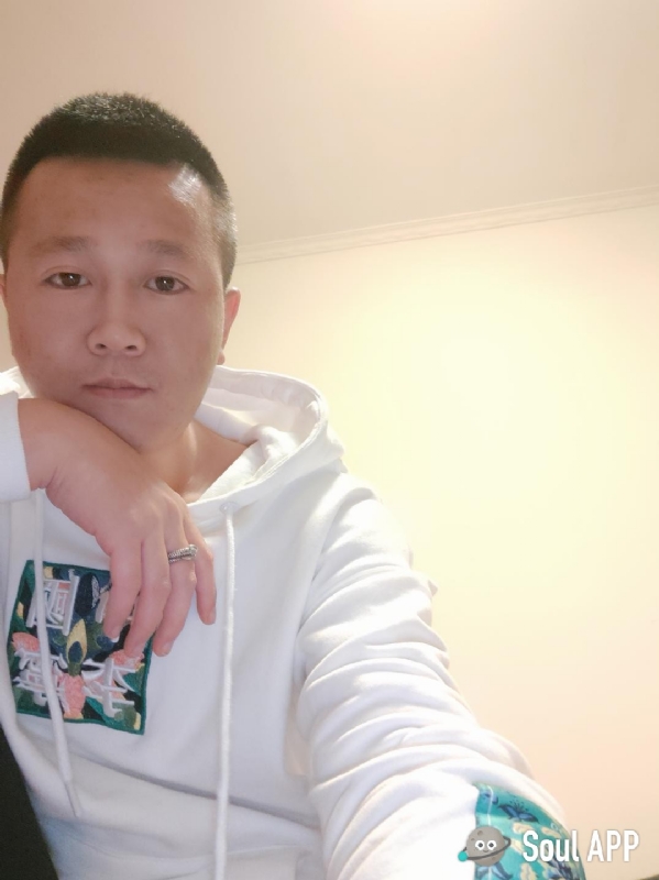 Away的第一张照片--百色相亲服务中心