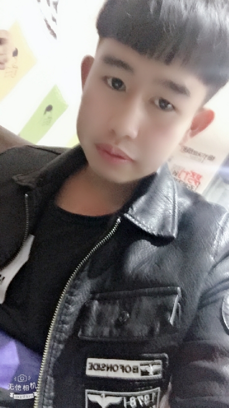 军绿色的第一张照片--百色相亲服务中心